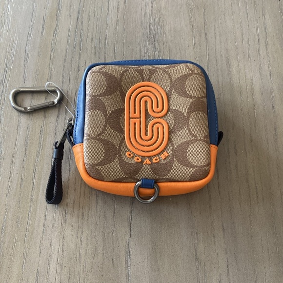 Coach Square Hybrid Pouch In Colorblock Signature Canvas With Coach Patch - Picture 2 of 5